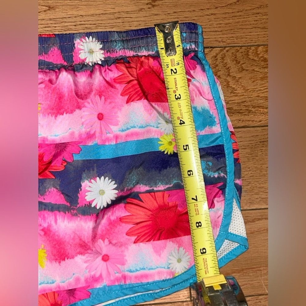 Puma Pink Athletic Floral Shorts Size Medium - Picture 6 of 7